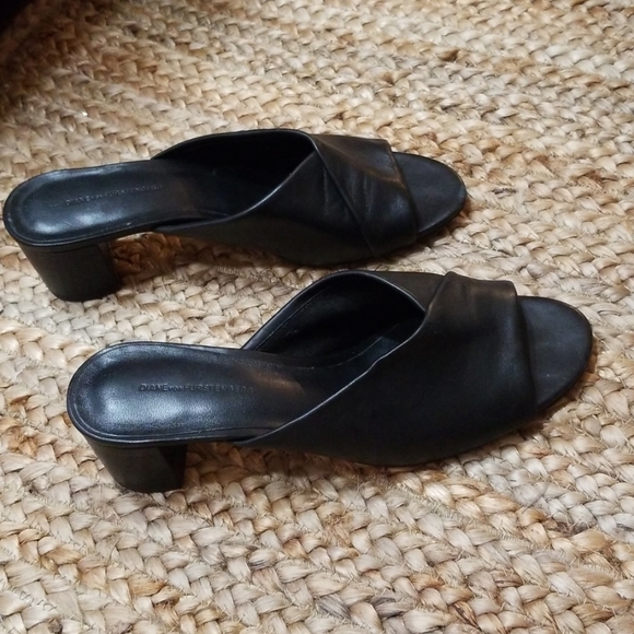 Diane Von Fursenburger Black Leather Block Heel - Picture 2 of 4